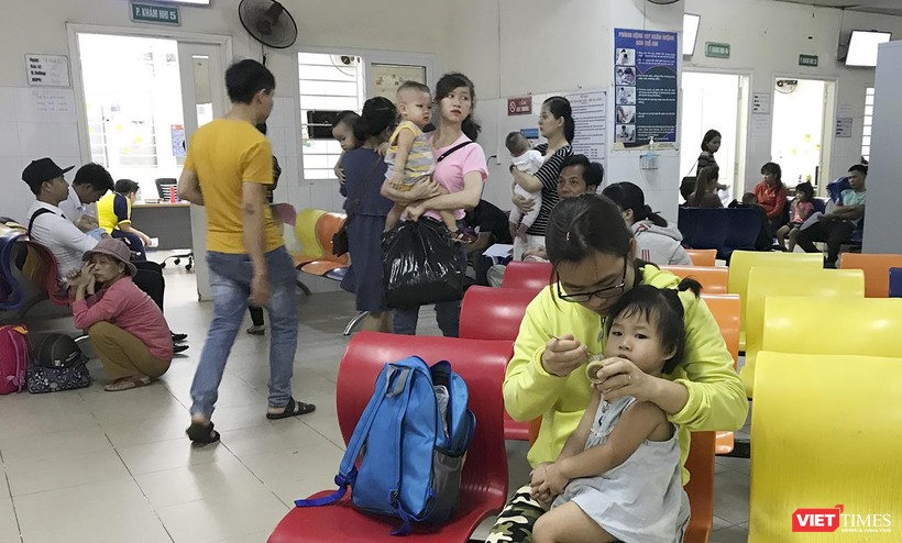 Theo thống kê của Bệnh viện Phụ sản-Nhi TP Đà Nẵng, trong tuần qua đã có gần 720 ca bệnh nhi nhập viện.