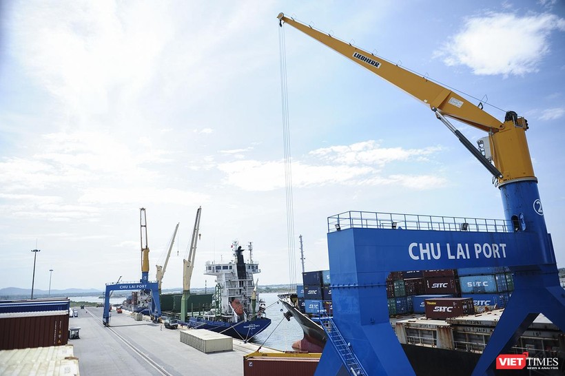 Cảng Chu Lai, một trong đầu mối trung chuyển hàng hóa thúc đẩy kinh tế Quảng Nam