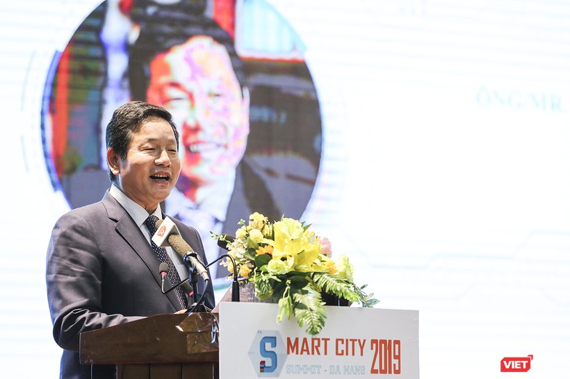 Ông Trương Gia Bình-Chủ tịch VINASA phát biểu tại sự kiện hội nghị thượng đỉnh TP thông minh 2019 - Smart City Summit 2019 lần thứ 3 diễn ra tại Đà Nẵng 