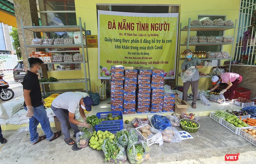 “Chợ thực phẩm 0 đồng” hỗ trợ người dân ảnh hưởng dịch COVID-19 ở Đà Nẵng