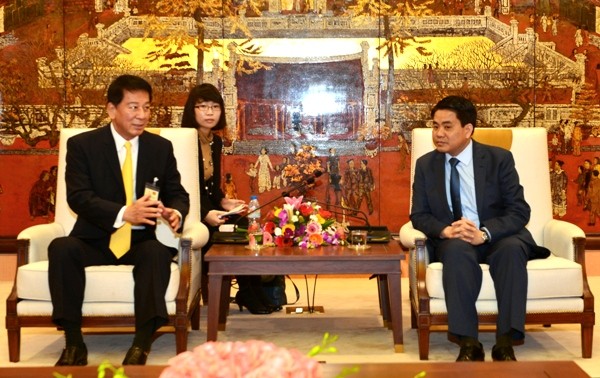 Chủ tịch UBND TP Nguyễn Đức Chung tiếp Đại sứ đặc biệt Nhật - Việt (Ảnh: Hanoi.gov.vn)