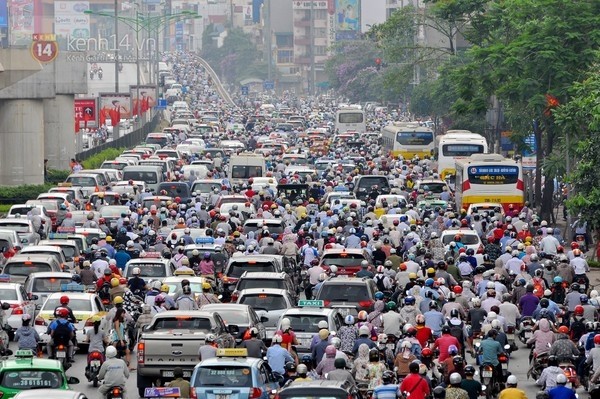 Ý kiến chuyên gia cho rằng lộ trình cấm xe máy vào nội thành Hà Nội là quá nóng vội.