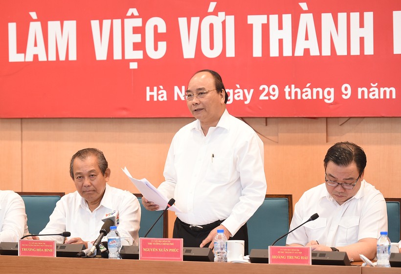 Thủ tướng Chính phủ Nguyễn Xuân Phúc chỉ đạo tại buổi làm việc -  Ảnh: VGP/Quang Hiếu