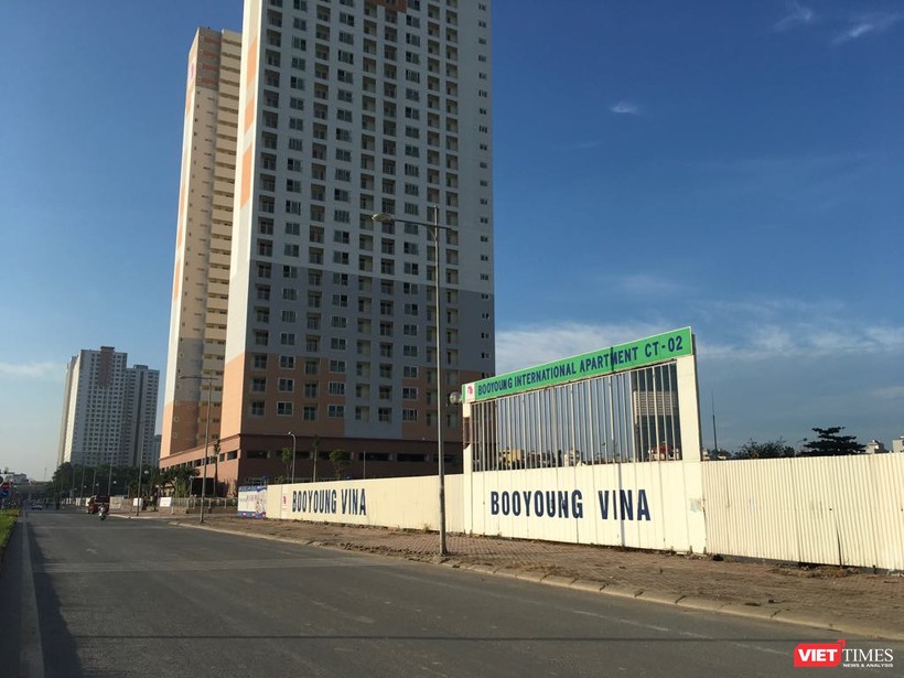 Khu chung cư quốc tế Booyoung thuộc Khu đô thị Mỗ Lao là vị trí đắc địa của quận Hà Đông, nhưng vẫn thuộc danh sách các dự án chậm tiến độ.