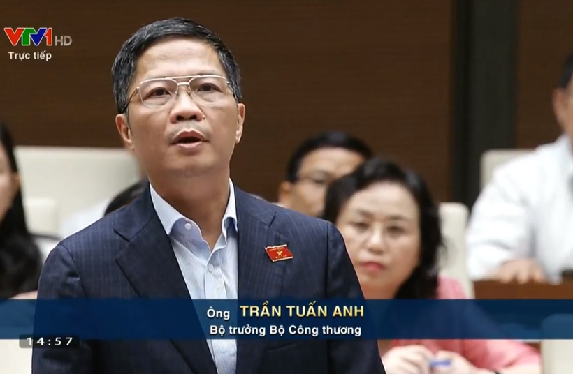 Bộ trưởng Bộ Công thương Trần Tuấn Anh trả lời ĐBQH về vấn đề tại dự án nhà máy Gang thép Thái Nguyên.