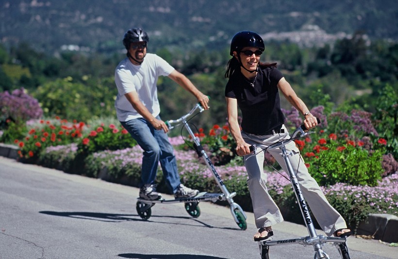 Trikke- Vừa lướt cùng chiếc scooter điện vừa tập thể dục