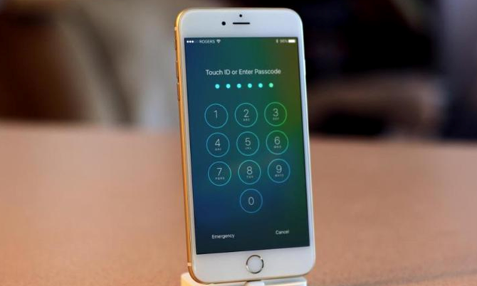 Lỗ hổng iOS 10.2 khiến iPhone bị hack trong nháy mắt