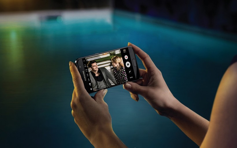 Camera selfie trên Galaxy S8 hỗ trợ Autofocus