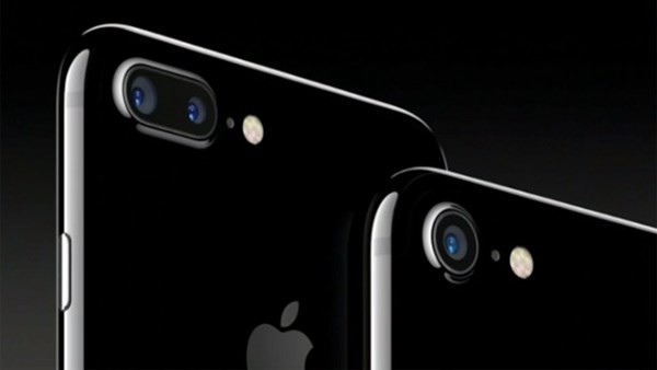 Thế hệ tiếp nối iPhone 7 và iPhone 7 Plus được cho là sẽ không dùng modem Intel nữa.