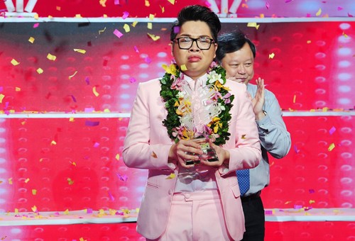 Đức Phúc bật khóc khi giành chiến thắng tại chung kết Giọng hát Việt 2015. Ảnh: Lý Võ Phú Hưng.