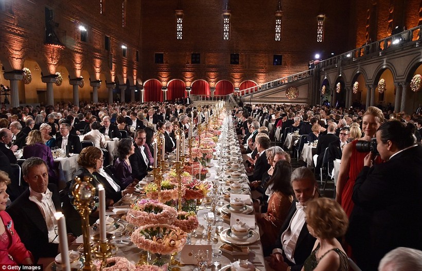 Quang cảnh hoàng tráng của Nobel banquet 2015