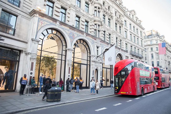 Apple Store tại đường Regent Street, Luân Đôn. Nguồn: Cnet