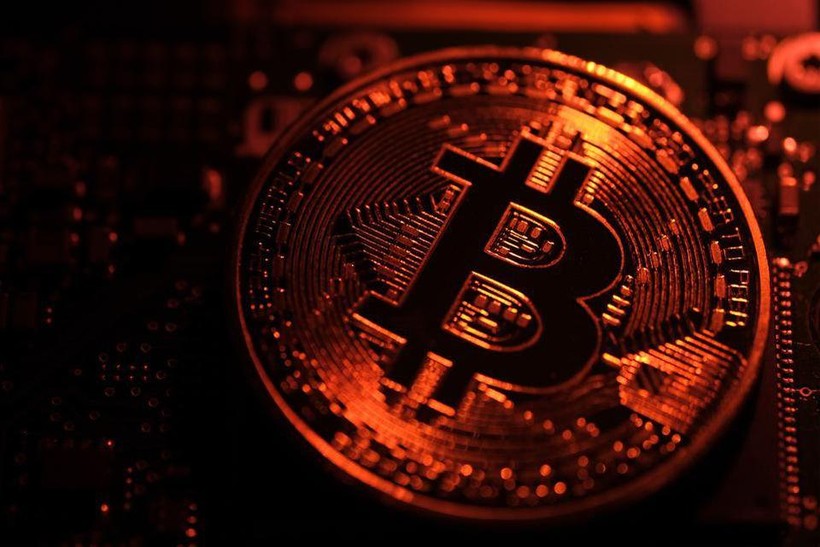 Tiền điện tử Bitcoin lên đỉnh mới. Ảnh: The Intelligencer
