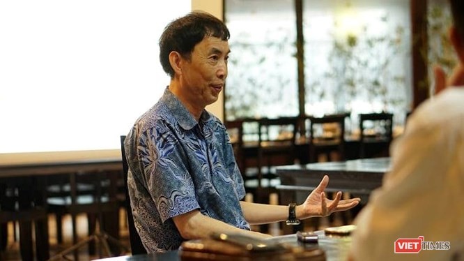 Chuyên gia kinh tế, TS. Võ Trí Thành trong một buổi trao đổi với CLB Cafe Số. (Ảnh: Hoàng Nguyên)