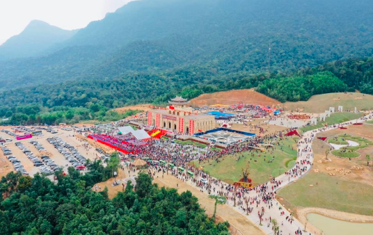 Toàn cảnh Khu du lịch tâm linh - sinh thái Tây Yên Tử tại Lễ khai hội xuân năm 2019 (Nguồn: dulichbacgiang.gov.vn)