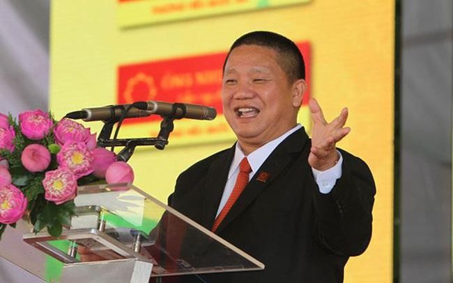 Ông Lê Phước Vũ là Chủ tịch HĐQT Tập đoàn Hoa Sen, song cũng là Chủ tịch của Công ty TNHH Tập đoàn Đầu tư Hoa Sen