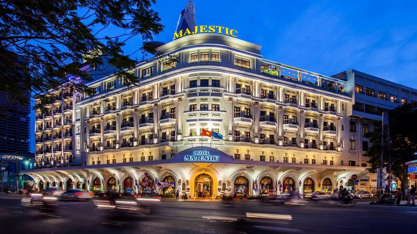 Khách sạn Majestic Hotel