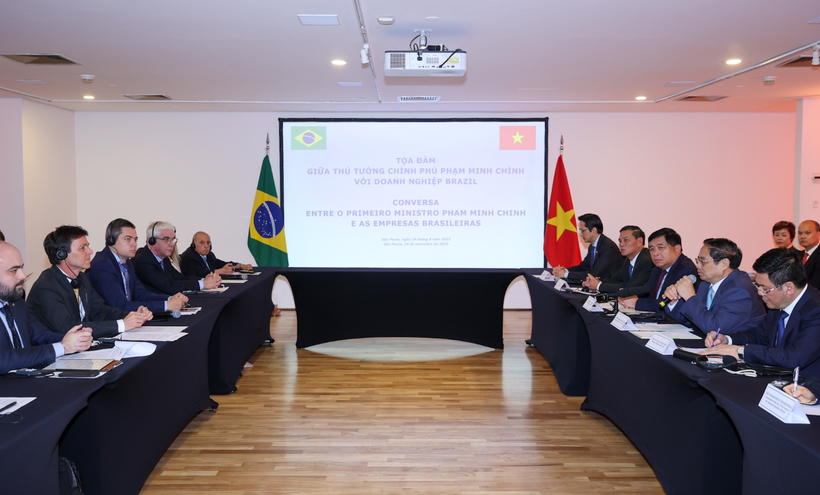 Toàn cảnh cuộc tọa đàm giữa Thủ tướng Phạm Minh Chính với doanh nghiệp Brazil (Ảnh: VGP)