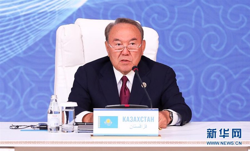 Việc ông Nazarbayev tuyên bố từ chức gây bất ngờ cho cả dư luận trong nước Kazakhstan và quốc tế.