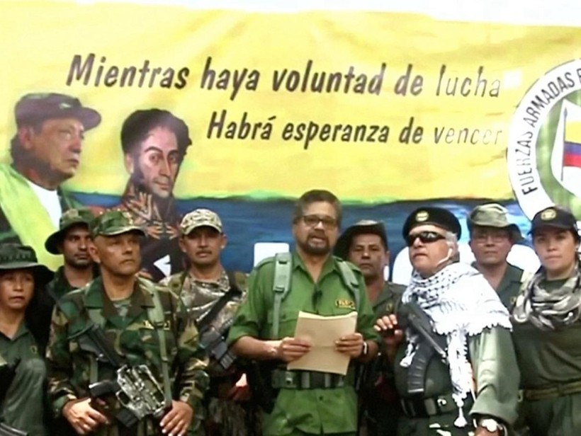Hai cựu thành viên ban lãnh đạo FARC tuyên bố tổ chức lại lực lượng vũ trang để tiếp tục chiến đấu chống chính phủ Colombia, tiến trình hòa bình ở Colombia có nguy cơ tan vỡ. (Ảnh: VCG - Đa Chiều)