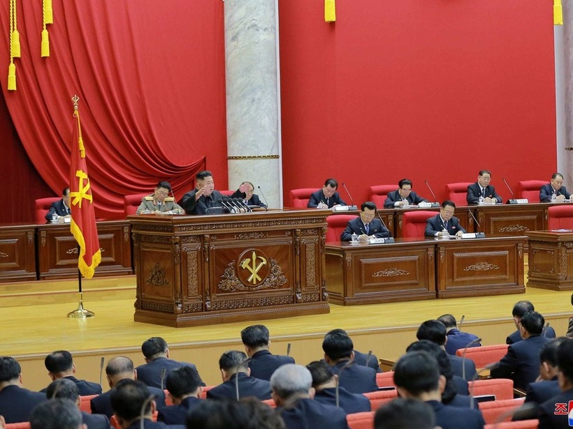 Hội nghị toàn thể Trung ương 5 khóa 7 của Đảng Lao động Triều Tiên họp bàn đối phó với tình hình bên trong và bên ngoài nước.