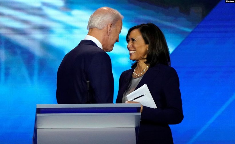 Ông Joe Biden và Thượng nghị sĩ bang California Kamala Harris, người có thể được ông chọn làm đối tác trong liên danh tranh cử (Ảnh: Reuters).