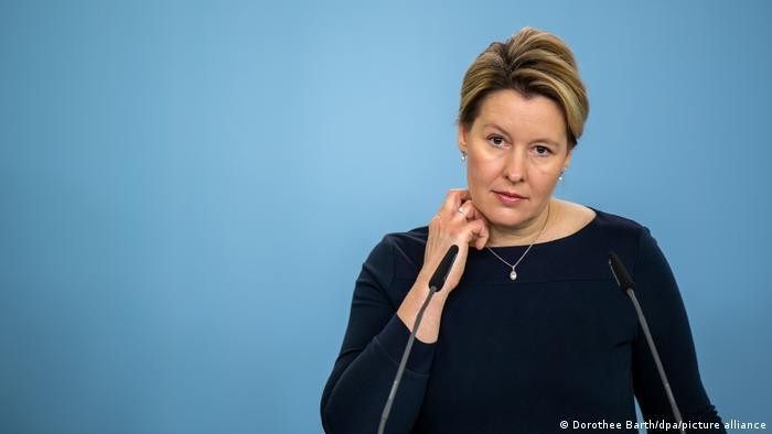 Bà Bộ trưởng Gia đình Đức Franziska Giffey xin từ chức vì dính nghi án đạo văn (Ảnh: Deutsche Welle).