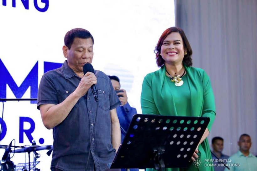 Ông Duterte rút lui khỏi chính trường để con gái kế nhiệm và bảo vệ bản thân không bị ra tòa? (Ảnh: Straitstimes).