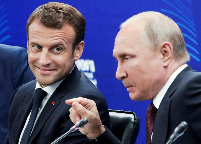Tổng thống Pháp Macron nói Tổng thống Nga Putin đã đưa ra một số đảm bảo với ông về việc giải quyết cuộc khủng hoảng Ukraine, nhưng Điện Kremlin đã bác bỏ (Ảnh: NYT).