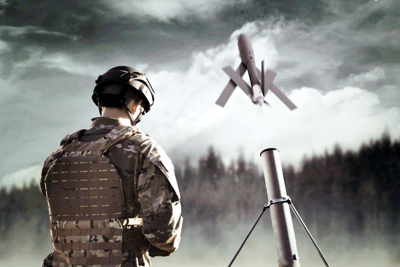 UAV Switchblade được phóng lên không bằng ống phóng (Ảnh: edrmagazine).