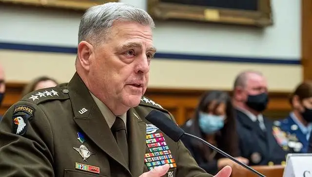 Ngày 23/5, Tướng Mark Milley tiết lộ Bộ Quốc phòng Mỹ có kế hoạch đưa binh sĩ tới Ukraine để bảo vệ Đại sứ quán Mỹ ở Kiev (Ảnh: AP).