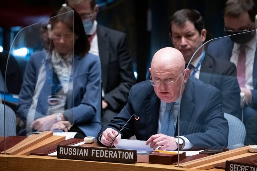Đại sứ Nga tại Liên Hợp Quốc Vassily Nebenja đã giận dữ bỏ không dự cuộc họp của Hội đồng Bảo an khi Chủ tịch Hội đồng châu Âu chỉ trích Nga (Ảnh: AP).