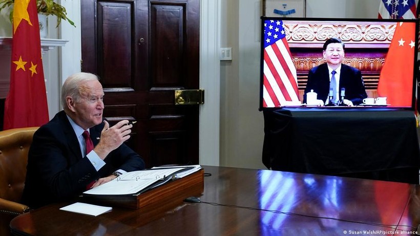 Hai ông Joe Biden và Tập Cận Bình sẽ có cuộc điện đàm thứ 5 vào tối 28/7 theo giờ Washington (Ảnh: Deutsche Welle).