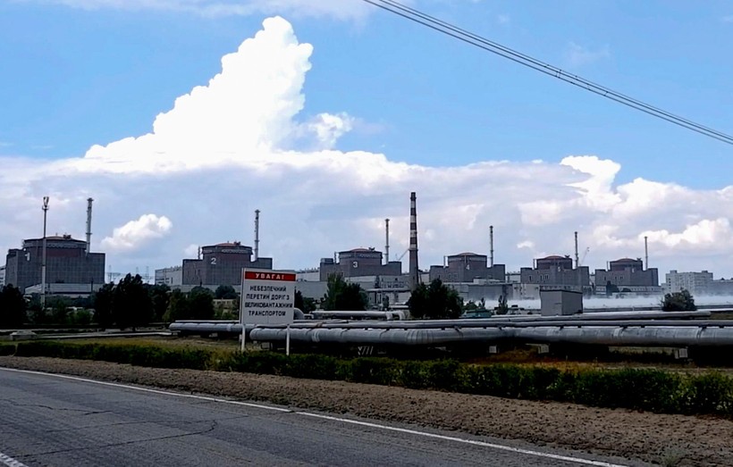 Nhà máy điện hạt nhân Zaporozhye lớn nhất châu Âu hiện do Nga kiểm soát liên tiếp bị pháo kích gây lo ngại (Ảnh: Thepaper).