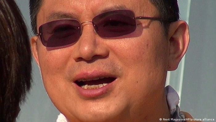 Sau 5 năm "mất tích", tỉ phú Trung Quốc Tiêu Kiến Hoa bị Tòa án Thượng Hải kết án 13 năm tù hôm 19/8 (Ảnh: AP).