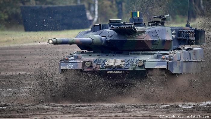 Xe tăng chiến đấu chủ lực Leopard-2 được Đức quyết định viện trợ cho Ukraine (Ảnh: Getty).