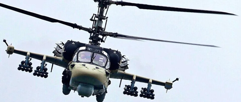 Máy bay trực thăng Ka-52 của Nga mang 24 quả tên lửa chống tăng 9K121M Vikhr (Ảnh: Wiki).