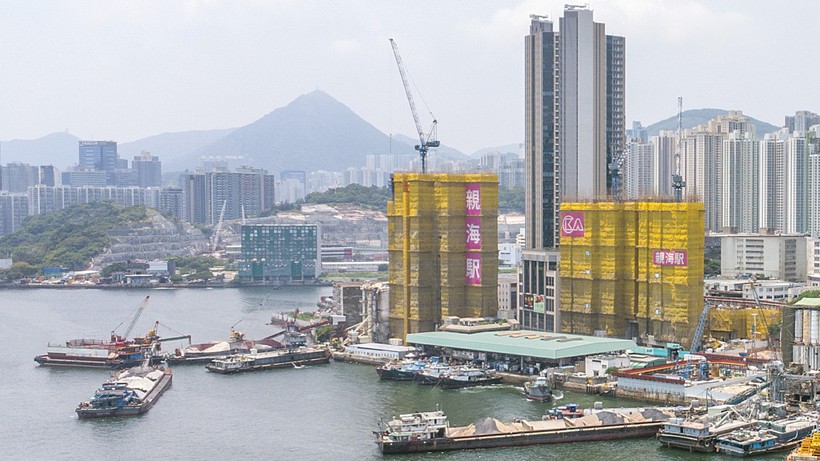 Khu Seaside Station II (màu vàng) được tỷ phú Lý Gia Thành bán với giá rẻ gây rúng động thị trường bất động sản Hồng Kông (Ảnh: Tài Liên xã)