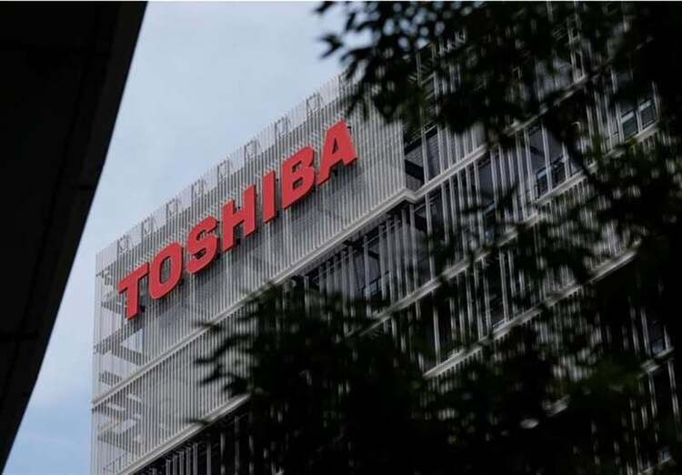 Vì sao Toshiba, một trong năm nhà sản xuất chất bán dẫn hàng đầu thế giới, rời sàn chứng khoán?