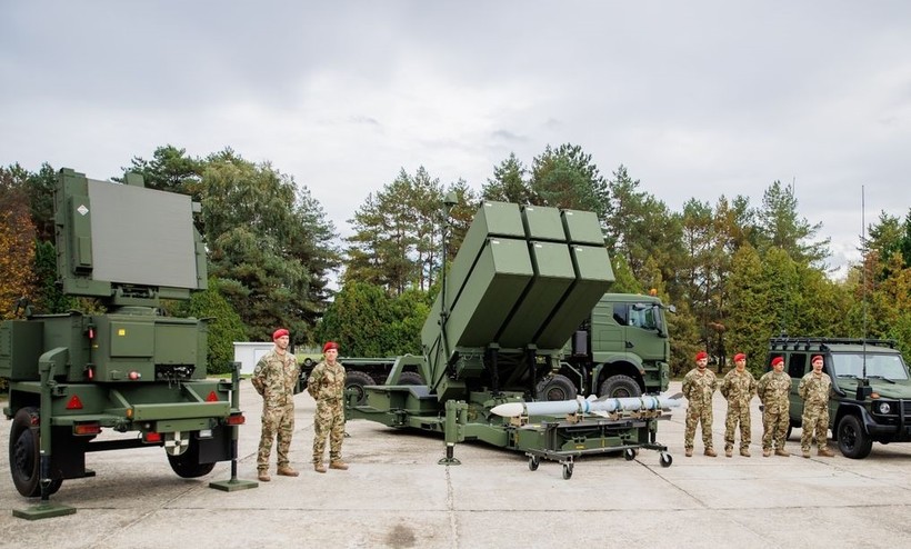 Hệ thống tên lửa phòng không NASAMS do Mỹ và Na Uy sản xuất Mỹ đã bán cho Ukraine (Ảnh: Wiki)