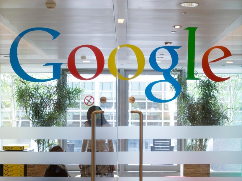 Logo Google ở London. Ảnh minh họa CNBC