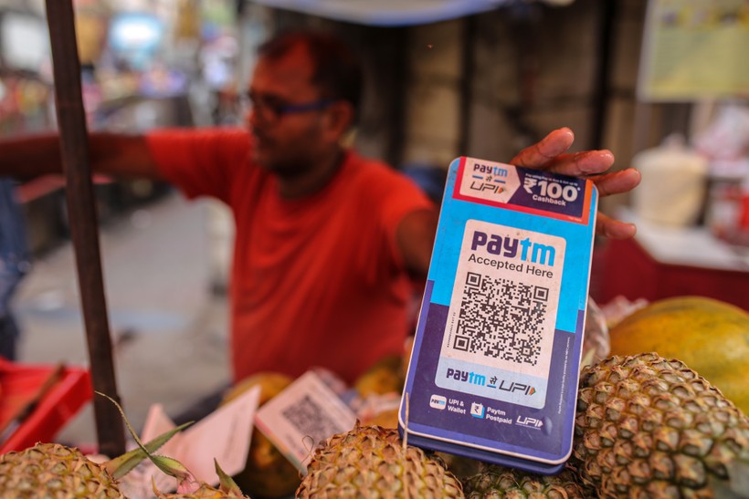 Mã QR hệ thống thanh toán kỹ thuật số PayTM tại một cửa hàng ở Mumbai. Nhiếp ảnh gia: Dhiraj Singh/Bloomberg