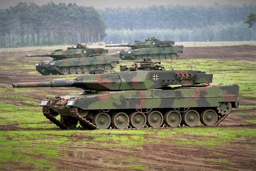 Leopard 2A5 của quân đội Đức trong cuộc diễn tập tháng 9/2010. Ảnh Military Ukraine