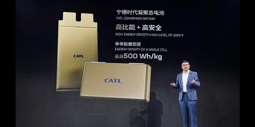 Nhà khoa học hàng đầu của CATL, ông Wu Kai trong cuộc họp báo tại triển lãm xe ô tô Thượng Hải đã giải thích về công nghệ pin mới. Ảnh CATL