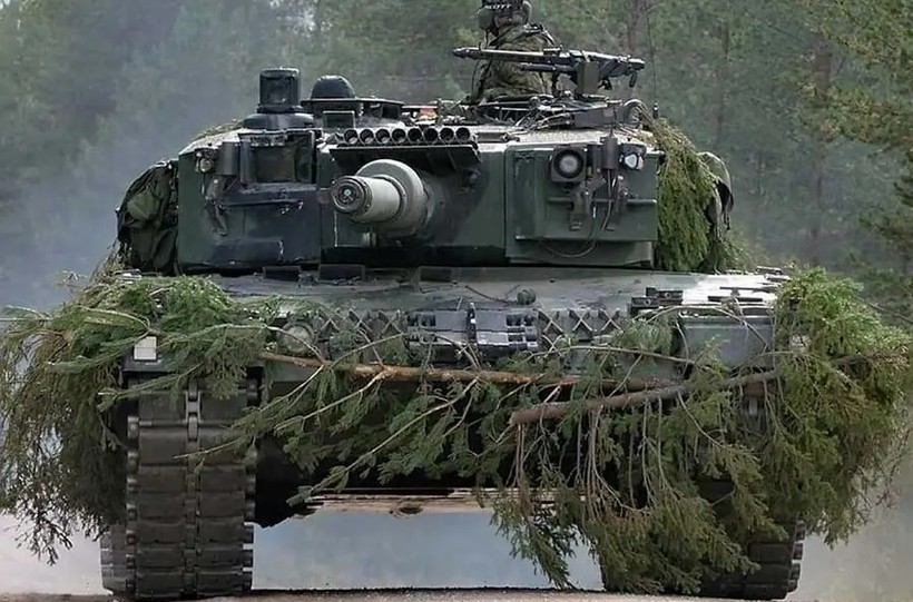Xe tăng chủ lực Leopard 2 A4 do công ty Rheinmetall của Đức sản xuất. Ảnh Military Leak