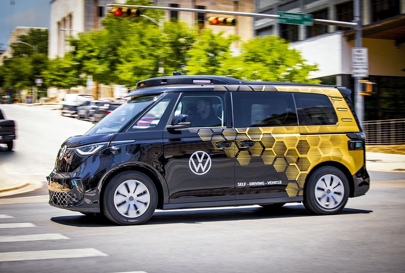 Xe vận tải tự hành Volkswagen ID.Buzz hoạt động thử nghiệm tại Mỹ. Ảnh Evehicle Technology