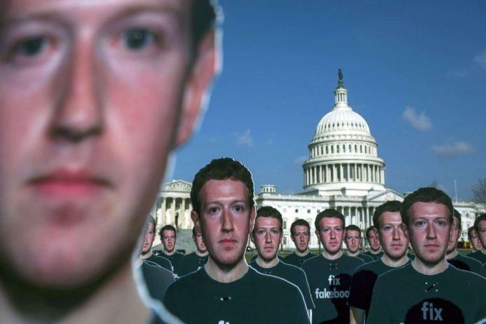 Ông Zuckerberg đã có buổi điều trần "Sự riêng tư trên Facebook, Truyền thông xã hội và Việc sử dụng và dụng dữ liệu" trước Quốc hội Mỹ ngày 11/4. Nguồn: IE