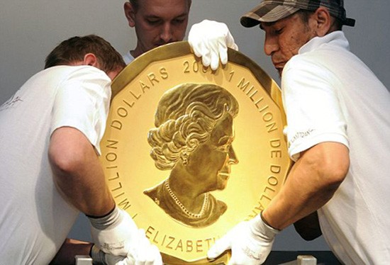 Đồng tiền vàng nguyên chất nặng 100 kg