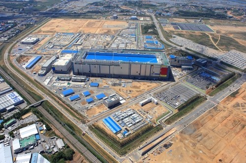 Hình ảnh nhìn từ trên cao dây chuyền sản xuất chip mới của Samsung tại Pyeongtaek.