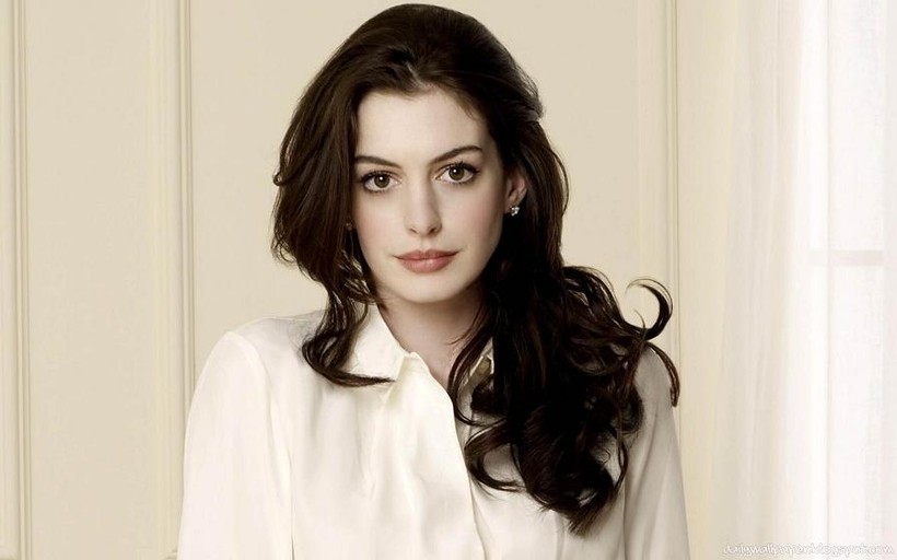 Nữ diễn viên Anne Hathaway